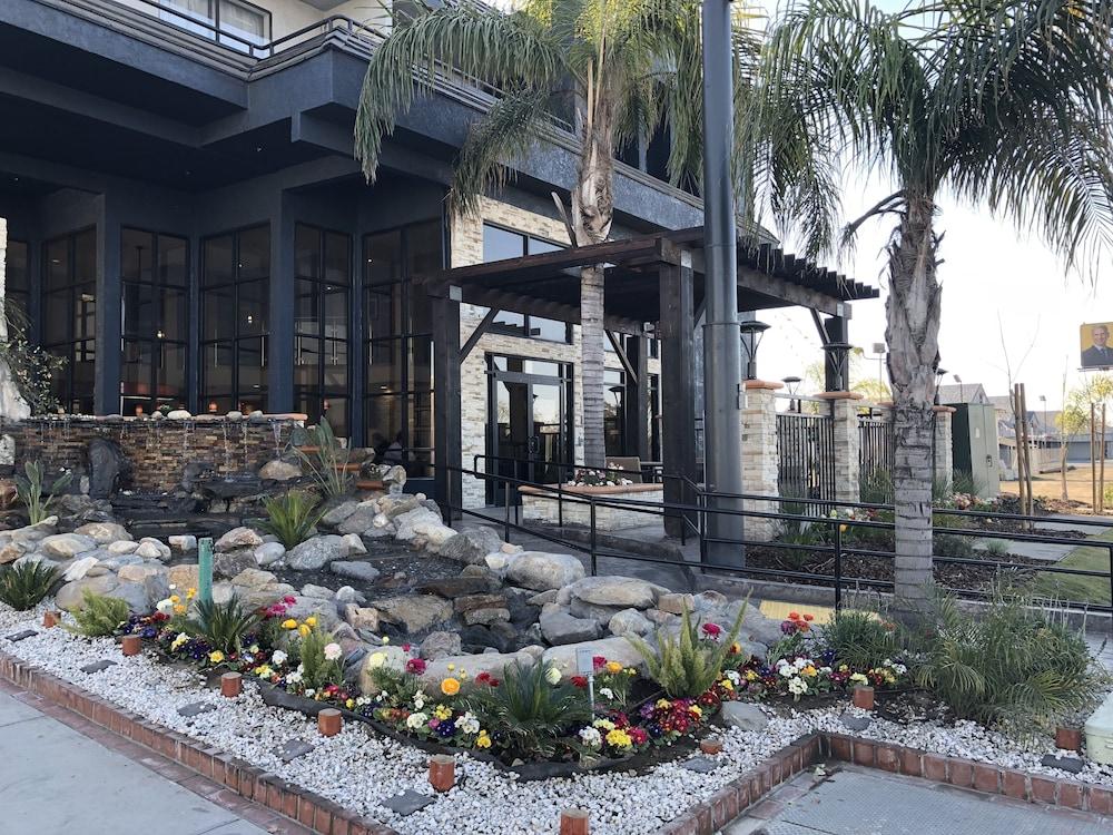 Country Inn & Suites By Radisson, Bakersfield, Ca Εξωτερικό φωτογραφία