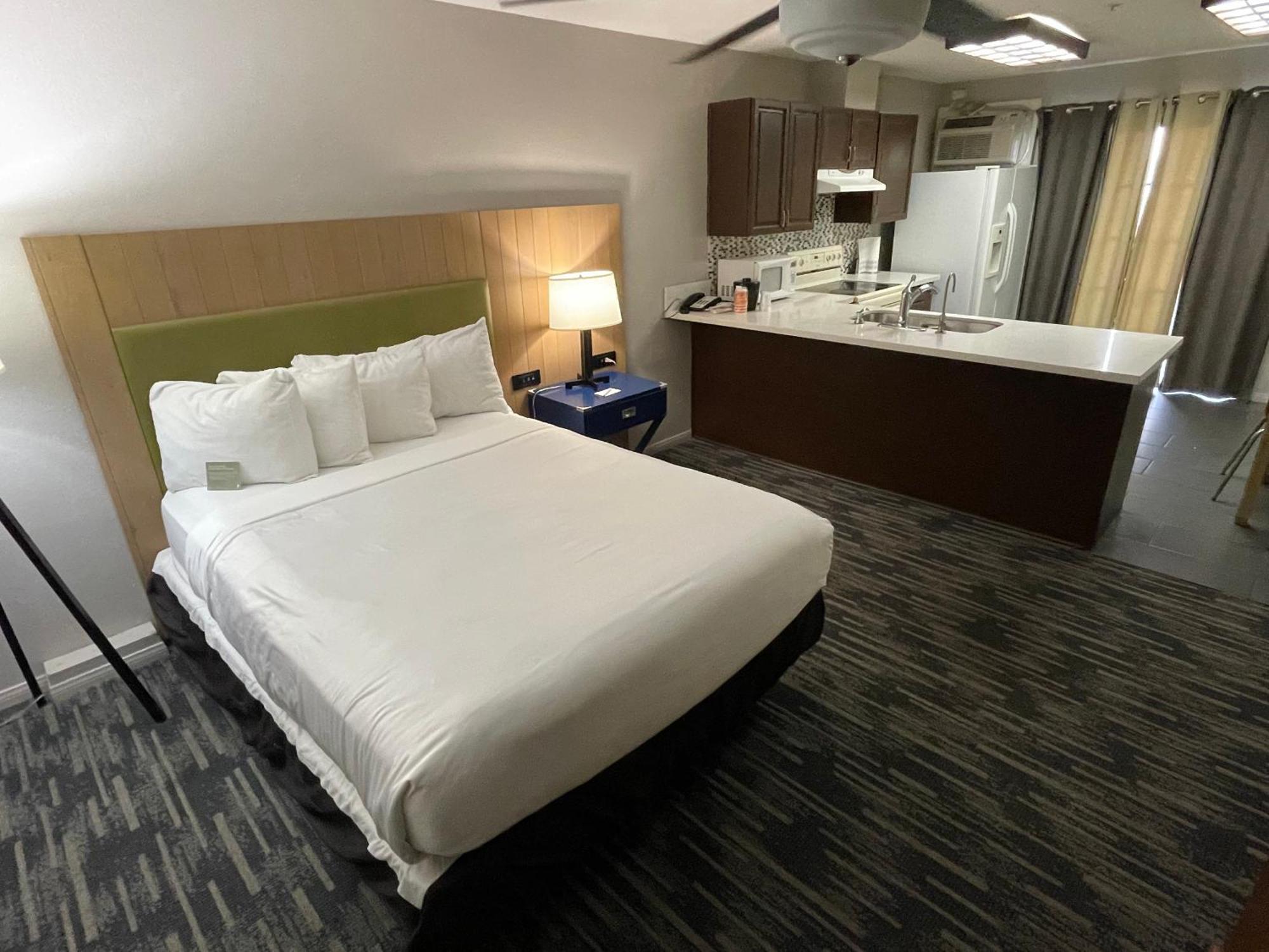Country Inn & Suites By Radisson, Bakersfield, Ca Εξωτερικό φωτογραφία